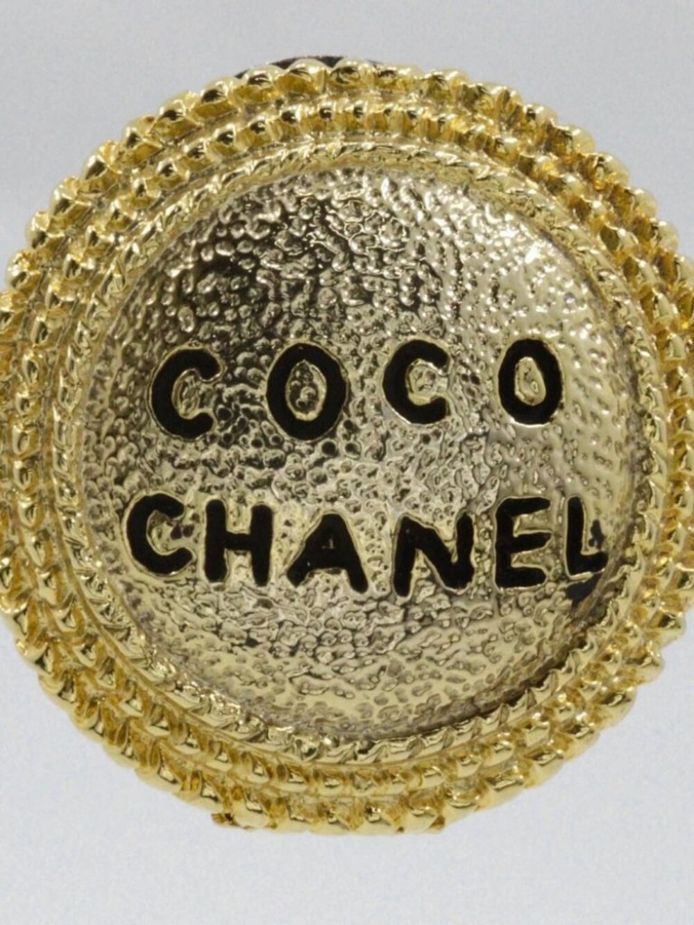 CHANEL COCO CHANEL Earring vintage Plated Gold 18.6g Women - Picture 8 of 9